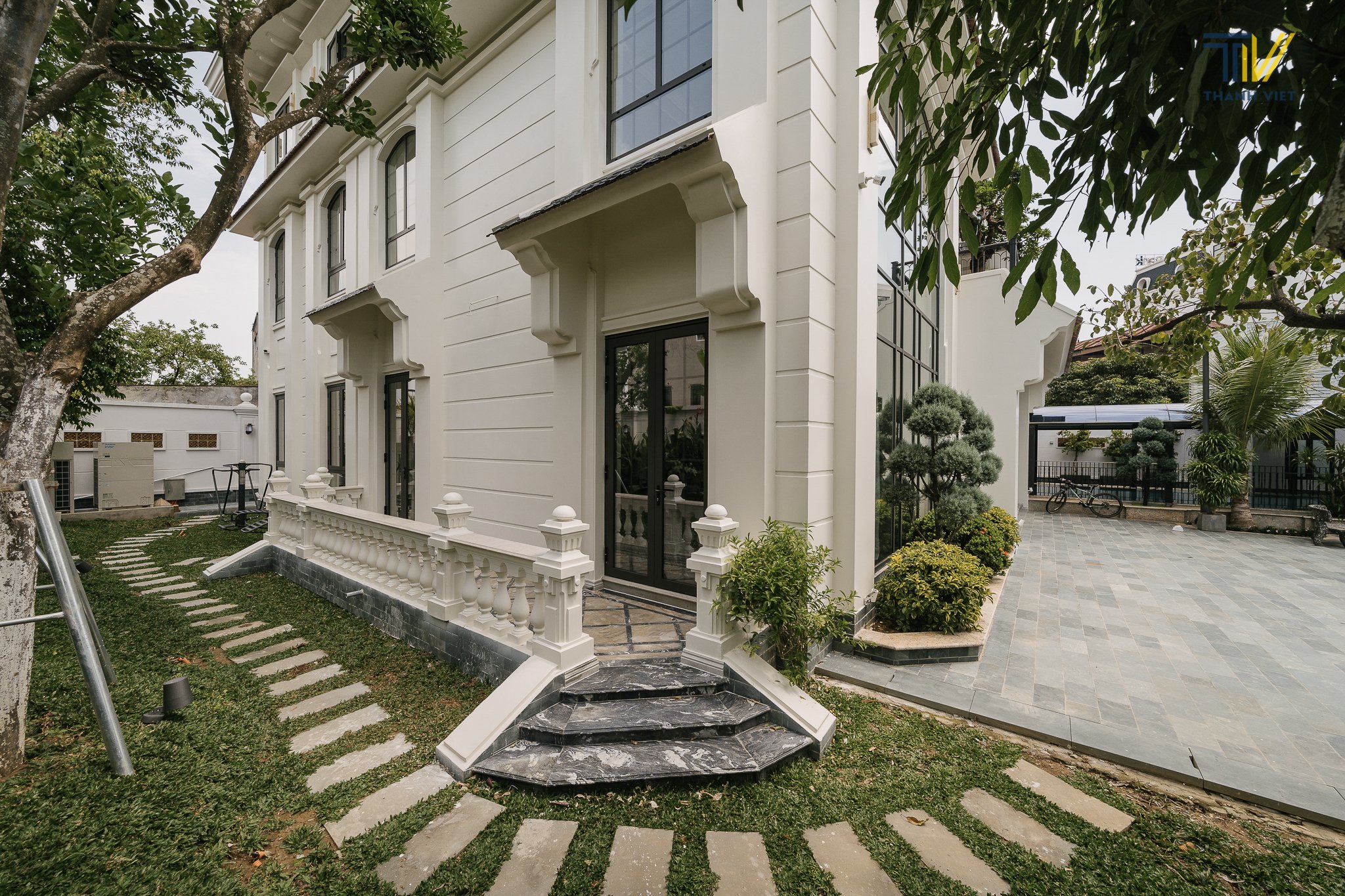 Sân vườn